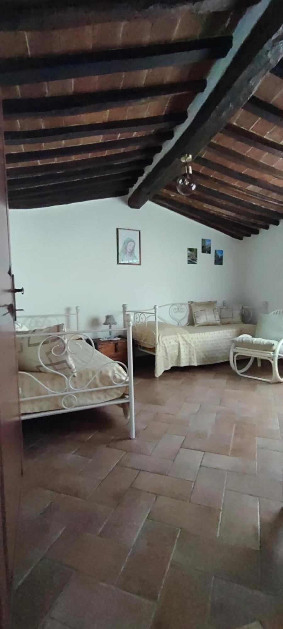 カスティリオーネ・ドルチャ La Casina Di Nonna Lolaヴィラ エクステリア 写真